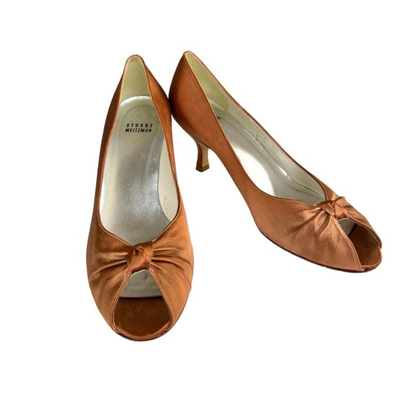 Stuart Weitzman Satin Bronze Peep Toe Kitten Heel Leather Pumps Women’s Size 8 - Picture 3 of 7